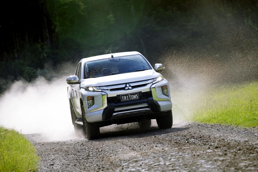  Mitsubishi Triton GLS Premium Club Cab 2019 года  (AU) (фото 36 из 38)